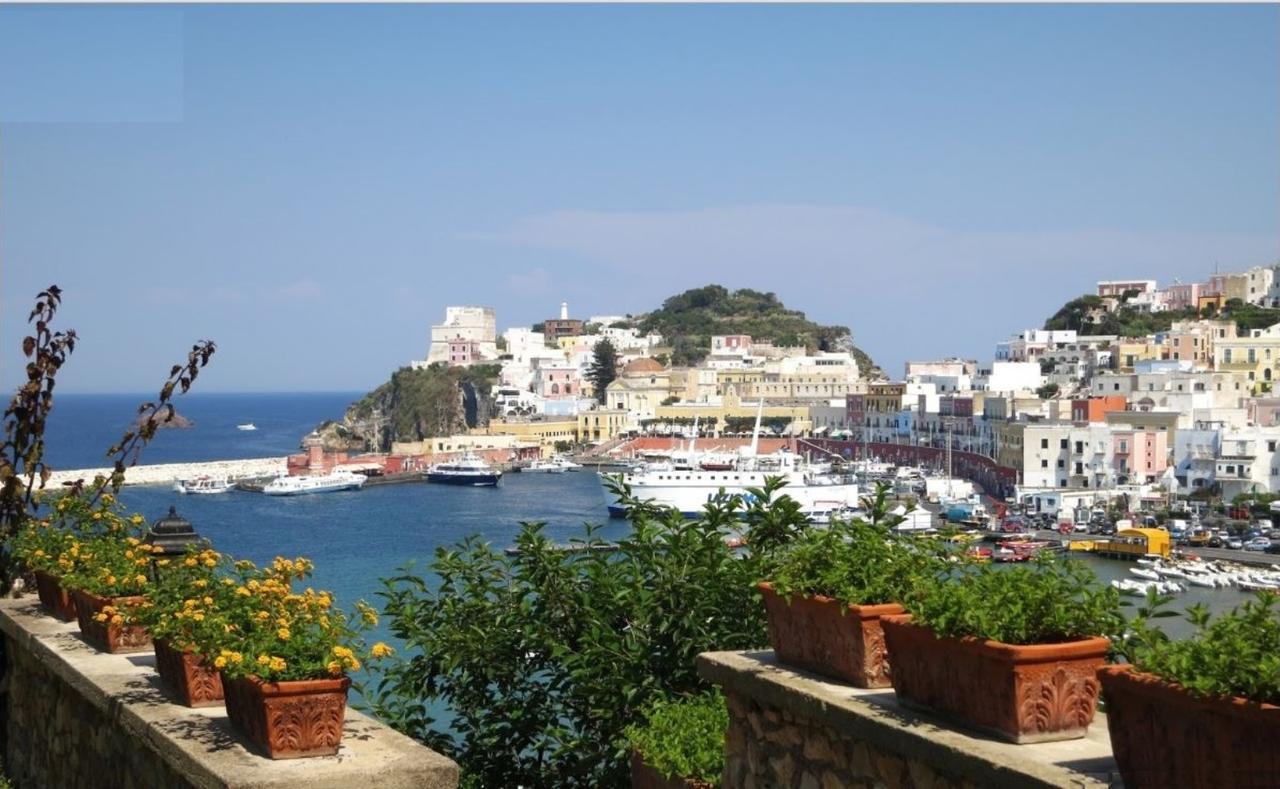 L'Isolana Case Vacanza Palma 2 Ponza Luaran gambar